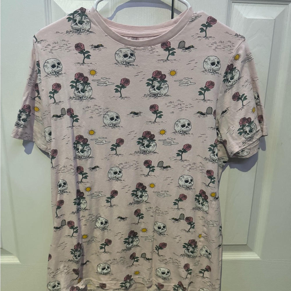Skull and Roses Graphic Tee